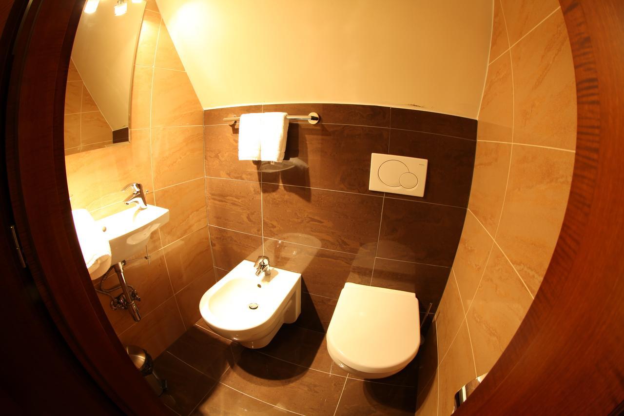 Hotel Fortna Хрудим Экстерьер фото