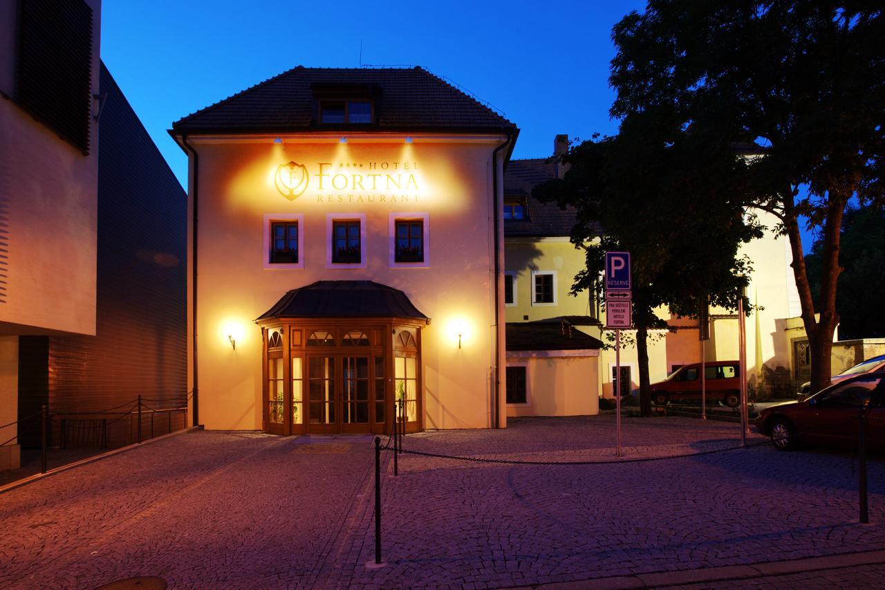 Hotel Fortna Хрудим Экстерьер фото