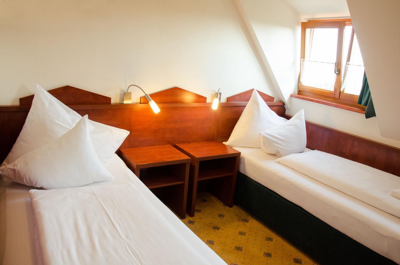 Hotel Fortna Хрудим Экстерьер фото